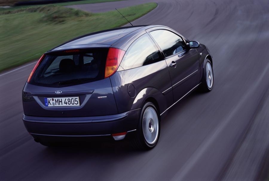  Ford Focus ST170 2002 года  (фото 7 из 18)